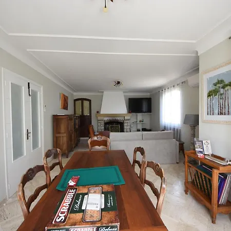 Lapescouline Apartment *